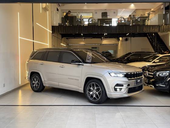 JEEP COMMANDER 1.3 T270 TURBO FLEX OVERLAND AT6 JEEP COMMANDER 1.3 T270 TURBO FLEX OVERLAND AT6